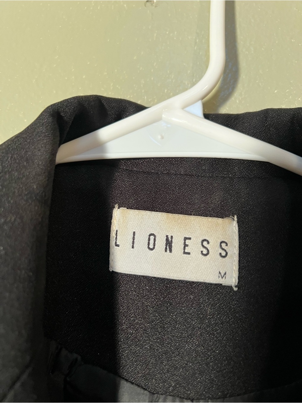 Lioness Women's Sz Medium Double Breasted Blazer with Gold Button Hardware Black - Picture 13 of 14
